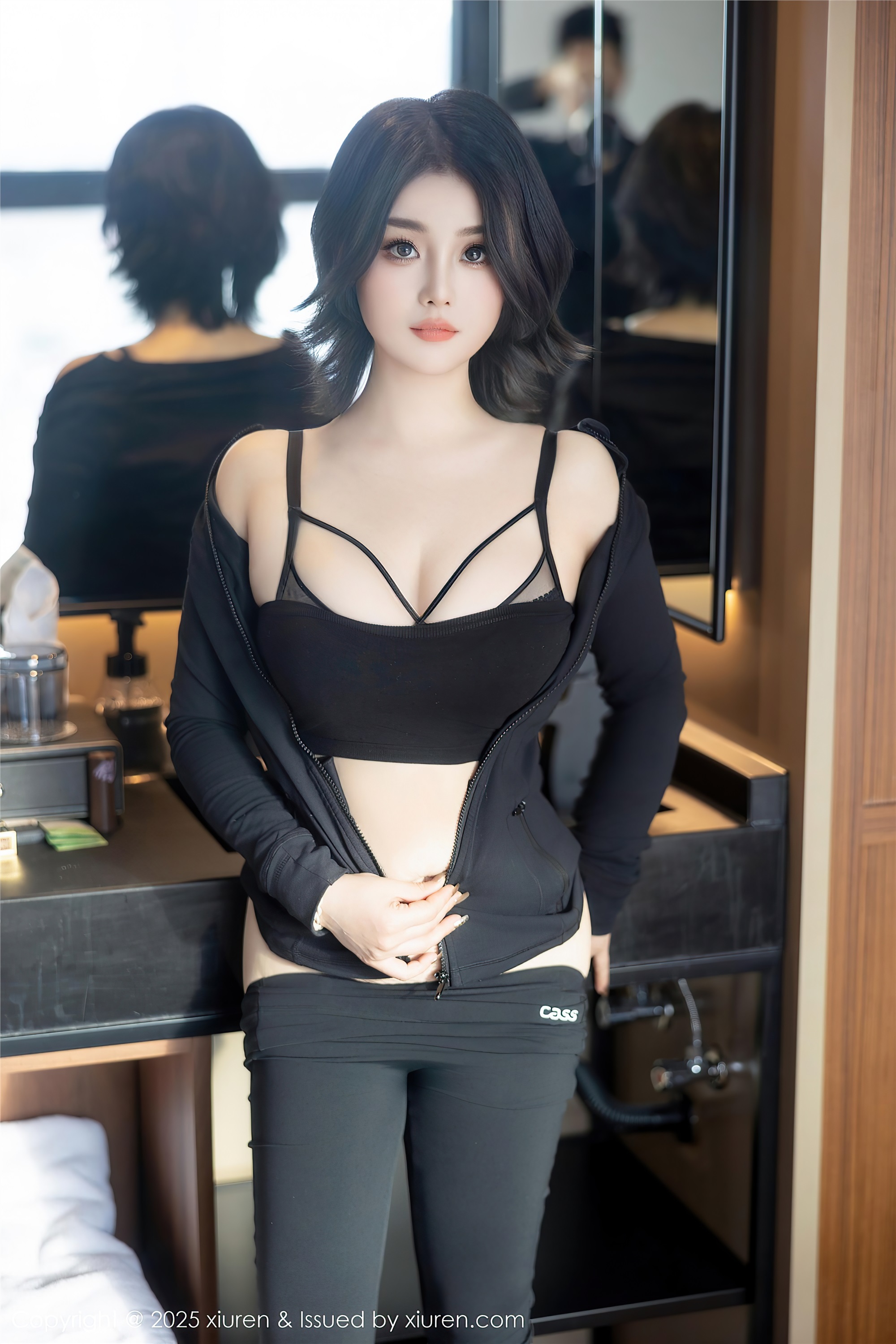 Xiuren秀人网 2025.01.02 NO.9694 M0nica